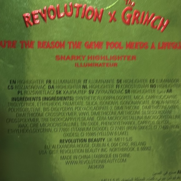 NEW Revolution x Grinch Snarky Highlighter - Picture 6 of 6
